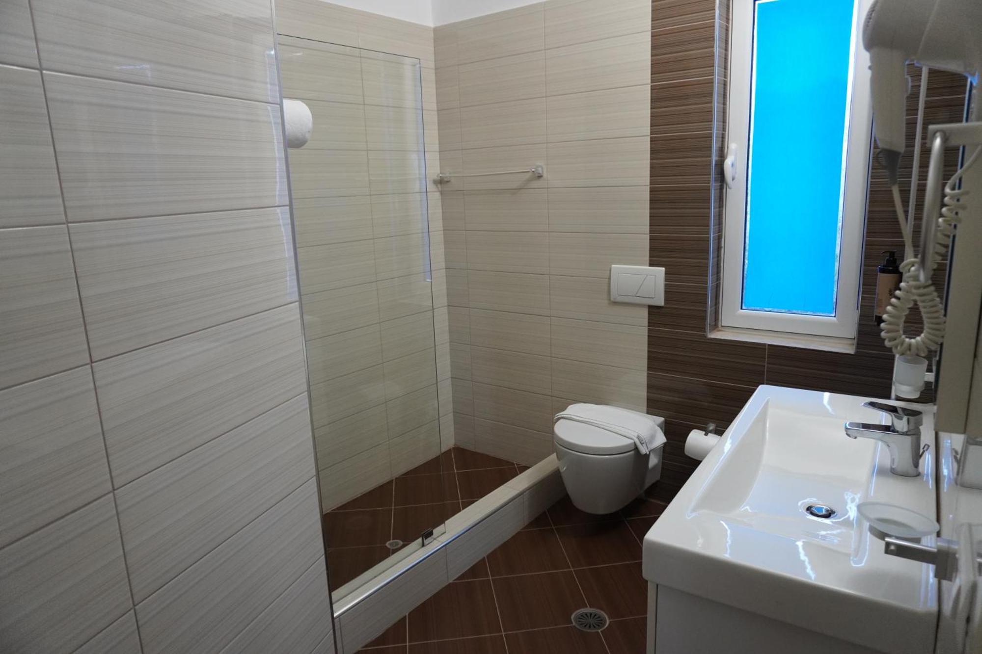 Hotel Agel Sarandë 객실 사진