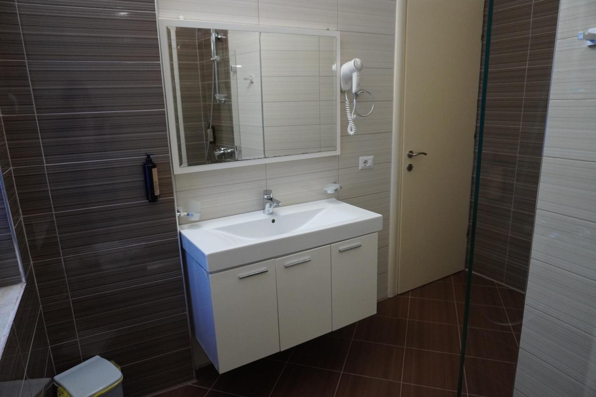 Hotel Agel Sarandë 객실 사진